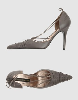 GAETANO NAVARRA - CALZATURE - Decolletes su YOOX.COM