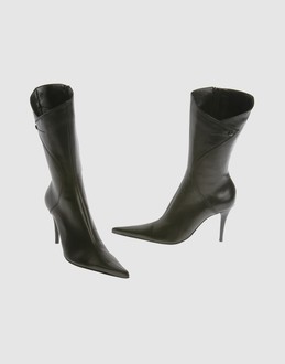 JULIAN BELLS - CALZATURE - Stivaletti su YOOX.COM