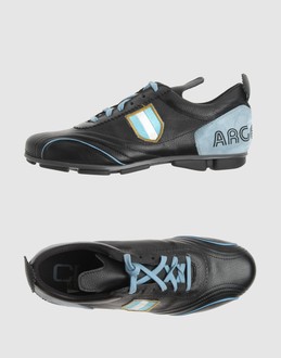 Sneakers - FÜR - - CULT -