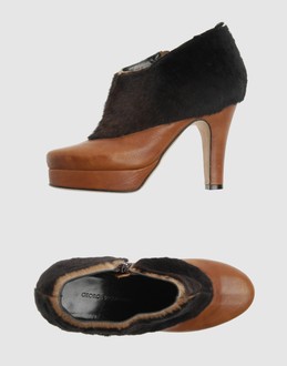 GEORGINAGOODMAN - CHAUSSURES - Bottines sur YOOX.COM
