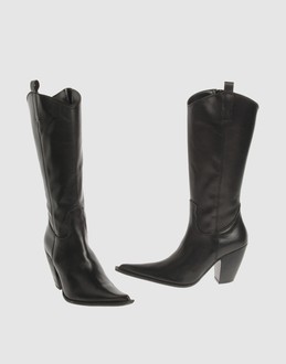 GESTE PROPOSITION - CHAUSSURES - Bottes sur YOOX.COM