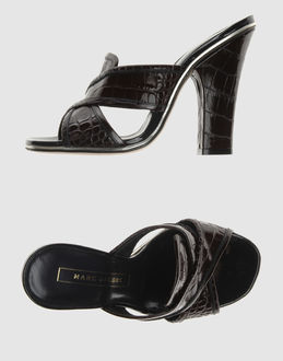 MARC JACOBS - ���f�B�[�X - �C - �q�[���t���T���_�� on YOOX.COM