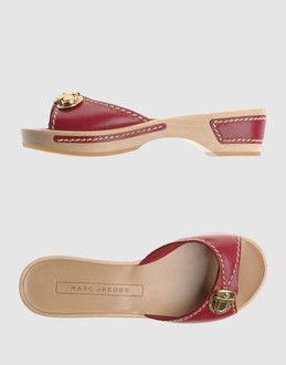 MARC JACOBS - ���f�B�[�X - �C - �q�[���t���T���_�� on YOOX.COM