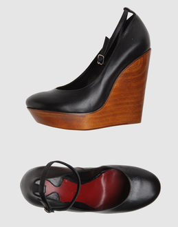 Chloe' Women - Footwear - Wedge Chloe' on YOOX :  wedge black leather wood