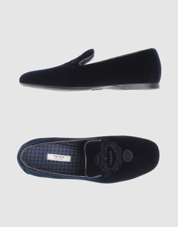 PRADA - �����Y - �C - �X���b�|�� on YOOX.COM 