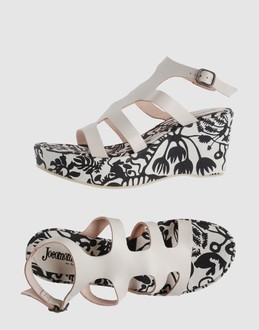 JOCOMOMOLA DE SYBILLA Women - Footwear - Wedge JOCOMOMOLA DE SYBILLA on YOOX :  wedge wedges leather black and white