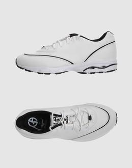 GIORGIO ARMANI by MIZUNO - CHAUSSURES - Sneakers - sur YOOX.COM