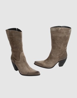 SHOEROOM - CALZATURE - Stivali - su YOOX.COM