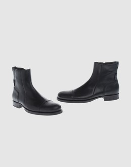 CHRISTIAN DIOR - �����Y - �C - �V���[�g�u�[�c on YOOX.COM 