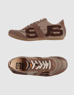 SUS Chaussures Sneakers