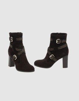 FENDI - ���f�B�[�X - �C - �V���[�g�u�[�c on YOOX.COM 