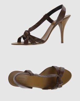 CHEAP & CHIC MOSCHINO - ���f�B�[�X - �C - �q�[���t���T���_�� on YOOX.COM