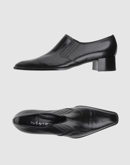 Nappa leather - Elasticised gores - Leather/rubber sole -