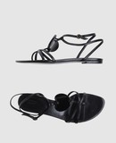 ALEXANDER MCQUEEN - ���f�B�[�X - �C - �\���O�E�T���_�� on YOOX.COM