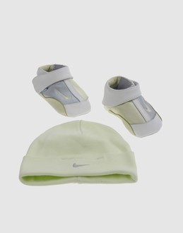 NIKE - CHAUSSURES - Sneakers - sur YOOX.COM