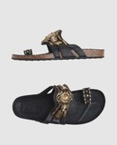 100% - Flip flops