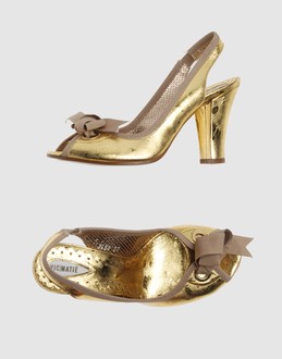 Grosgrain - Elasticised gores - Rubber sole - Self-tie -