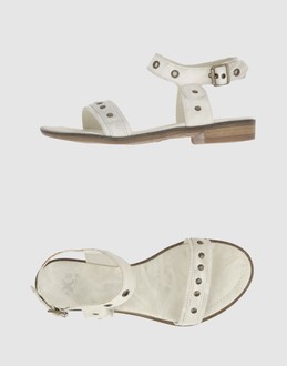 O.X.S. CALZATURE Sandali su YOOX.COM