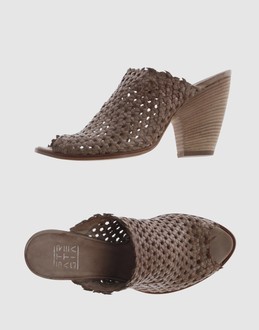 STRATEGIA CALZATURE Sandali con tacco su YOOX.COM