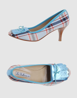 Leather sole - Self-tie - Perforated detailing - Contrasting applications details -