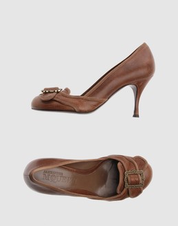 ALEXANDER MCQUEEN FOOTWEAR Closed toe slip ons on YOOXCOM