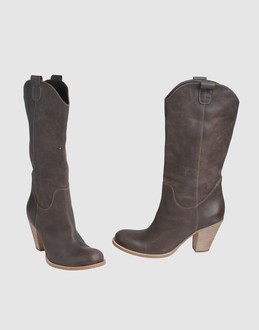 SHOEROOM - CALZATURE - Stivali - su YOOX.COM