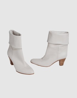 DENIS CLUB CALZATURE Stivaletti su YOOX.COM