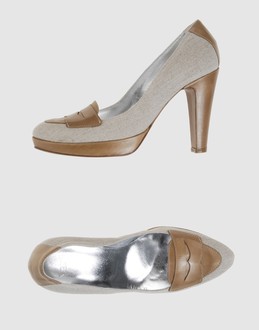 Cloth - Leather - Leather sole - Contrasting applications details - Stitch detailing -
