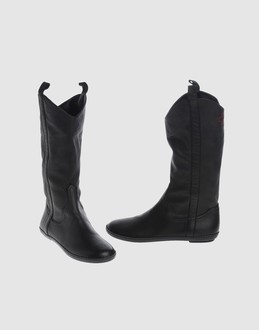 Afvandevorst Boots
