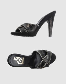 GF FERRE CALZATURE Sandali con tacco su YOOX.COM