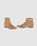 100 CALZATURE Stivaletti su YOOXCOM