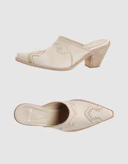 SHALISON CALZATURE Sabot su YOOX.COM