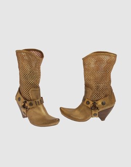 ELISANERO - CALZATURE - Stivali - su YOOX.COM