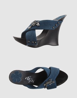 HTTP://WWW.WHY.IT - Women - FOOTWEAR - Wedges on YOOX.COM