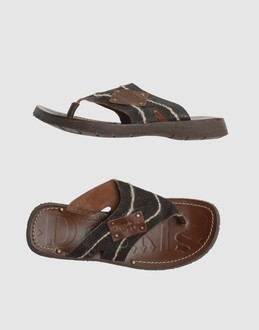 ROBERTO CAVALLI DEVILS CALZATURE Infradito su YOOX.COM