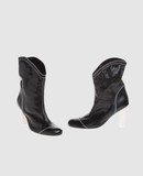 PINKO CALZATURE Stivaletti su YOOXCOM