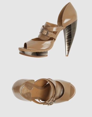 CHLOE' Women - Footwear - Closed-toe slip-ons CHLOE' on YOOX :  tan sandals patent leather shoes