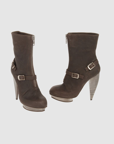 CHLOE' Women - Footwear - Ankle boots CHLOE' on YOOX from yoox.com