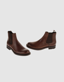 Prada chaussures bottines