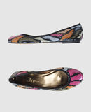 ISSA CALZATURE Ballerine su YOOXCOM