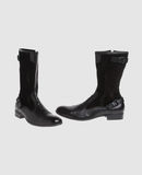 MOMA - Boots