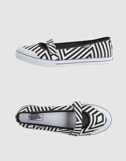 VANS - FOOTWEAR - Sneakers - on YOOX.COM