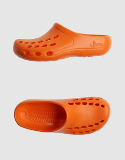 LOFU CALZATURE Sabot su YOOX.COM
