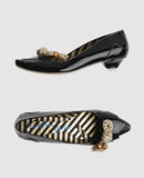 IRREGULAR CHOICE ���f�B�[�X �p���v�X