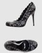 ALEXANDER MCQUEEN - Closed-toe slip-ons 