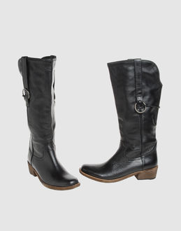 100 chaussures bottes sur yoox.com chez Yoox Ref 44133189
