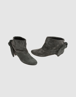 GESTE PROPOSITION - FOOTWEAR - Ankle boots - on YOOX.COM