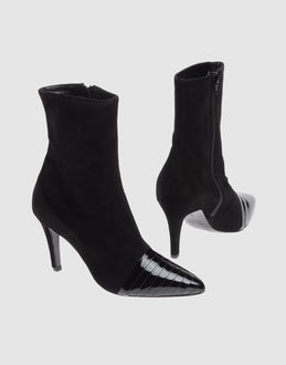 CARACTERE - Women - FOOTWEAR - Ankle boots on YOOX.COM