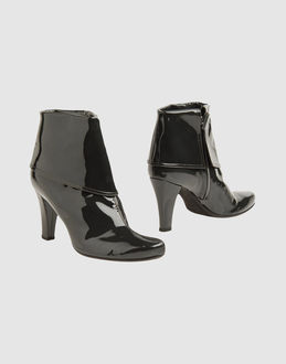 DOVE NUOTANO GLI SQUALI - Women - FOOTWEAR - Ankle boots on YOOX.COM