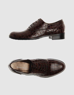 LAURA BELLARIVA - CHAUSSURES - Chaussures � lacets sur YOOX.COM